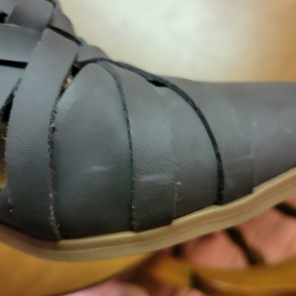 Universal Thread Gray Mules - Picture 8 of 9